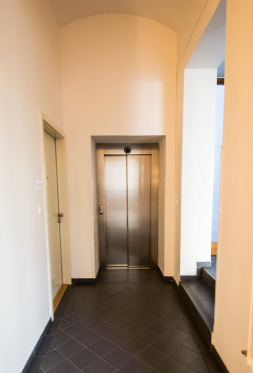 National Museum Apartment By Ruterra ปราก ภายนอก รูปภาพ