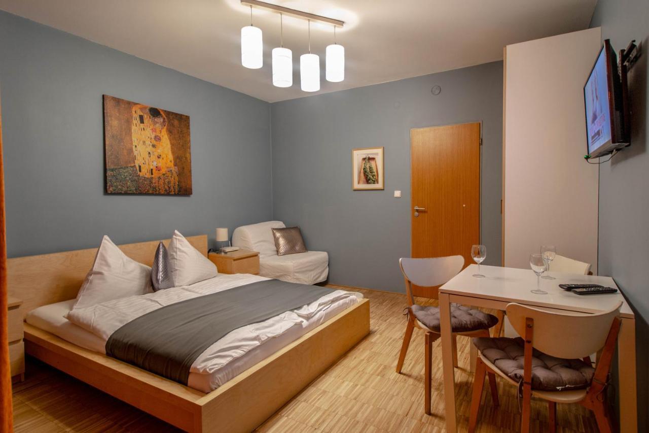 National Museum Apartment By Ruterra ปราก ภายนอก รูปภาพ