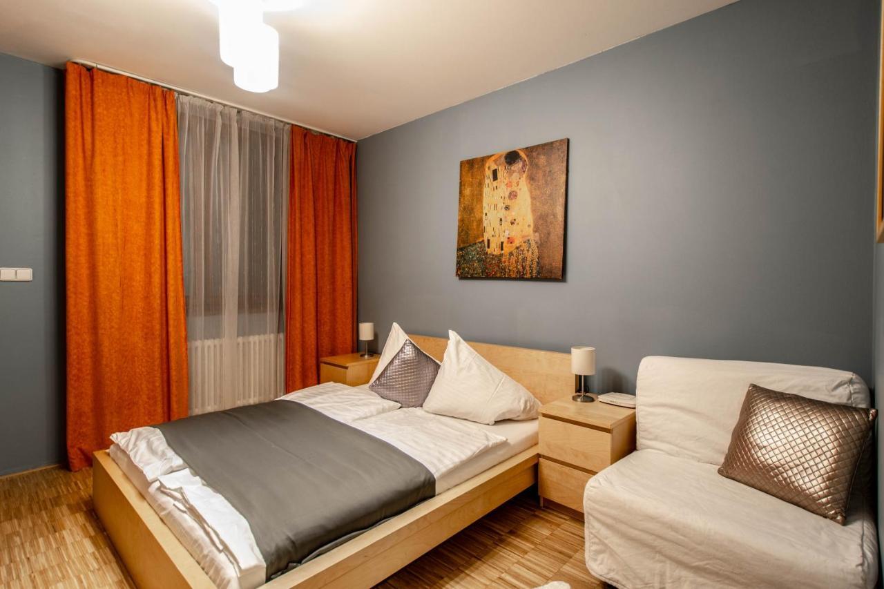 National Museum Apartment By Ruterra ปราก ภายนอก รูปภาพ